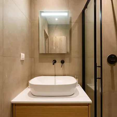 Center * Tesalónica