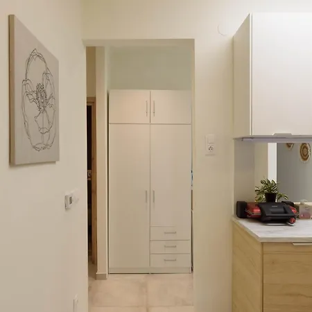 Center * Tesalónica